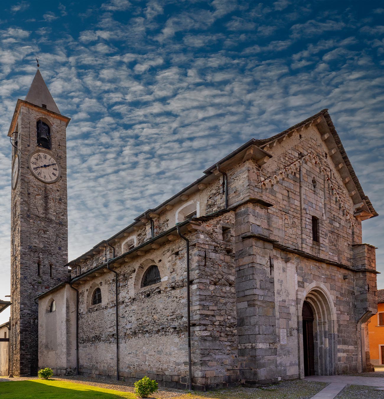 Complesso monumentale dei Santi Gervaso e Protaso a Baveno - Wedding Visit Piemonte