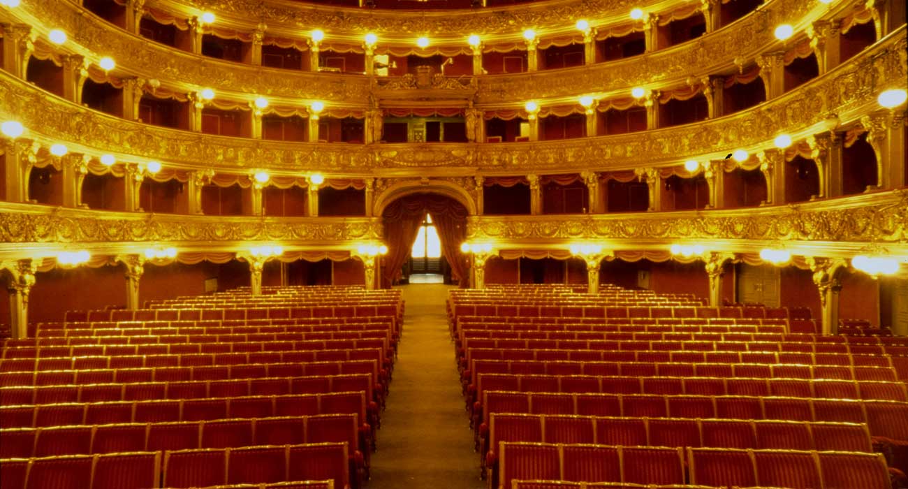 Teatro Carignano - Wedding Visit Piemonte